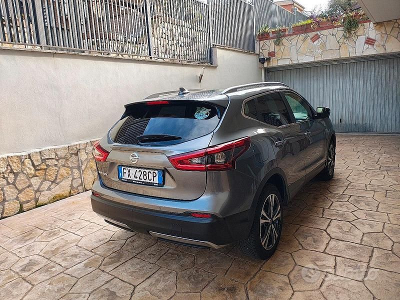 Usata Nissan Qashqai N-Connecta 116 CV (85 kW) 2019 Grigio SUV