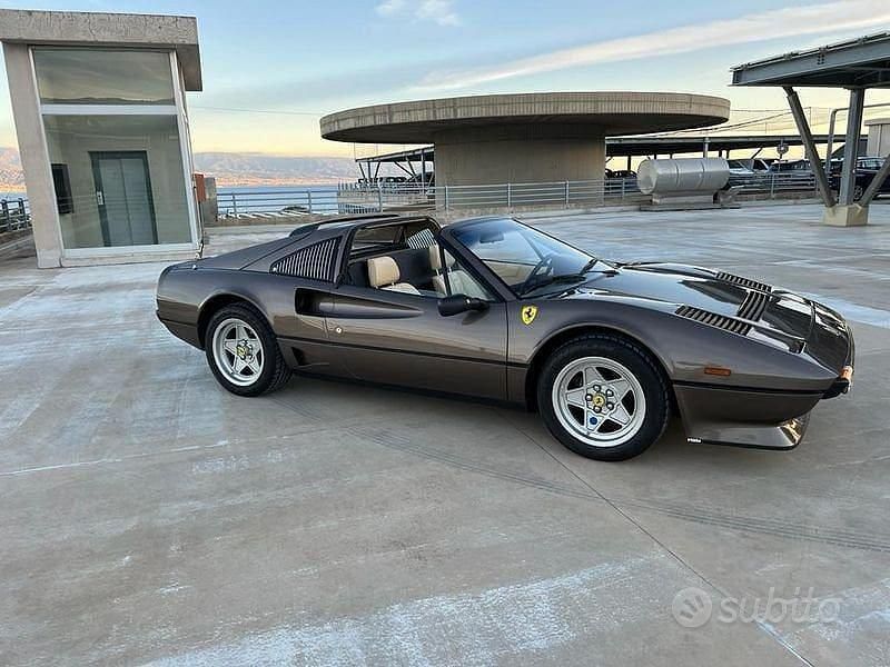 Usata Ferrari 208 400 CV (294 kW) 1984 Grigio Coupé