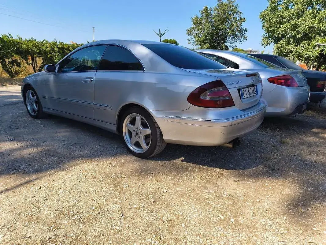 Usata Mercedes CLK270 Avantgarde 170 CV (125 kW) 2004 Argento Coupé