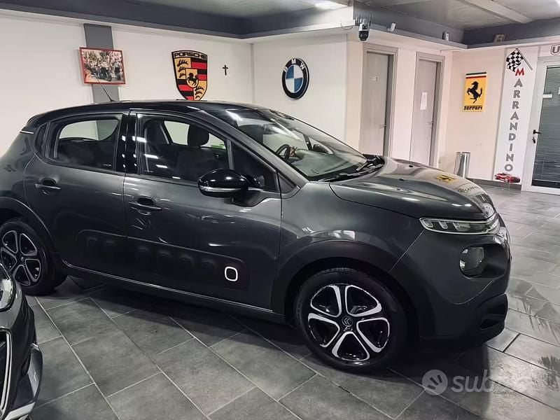 Usata Citroën C3 Shine 74 CV (54 kW) 2018 Grigio Utilitaria