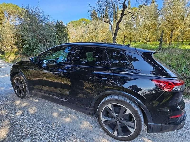 Usata Audi Q4 e-tron S-Line 69 kW (95 CV) 2022 Nero SUV