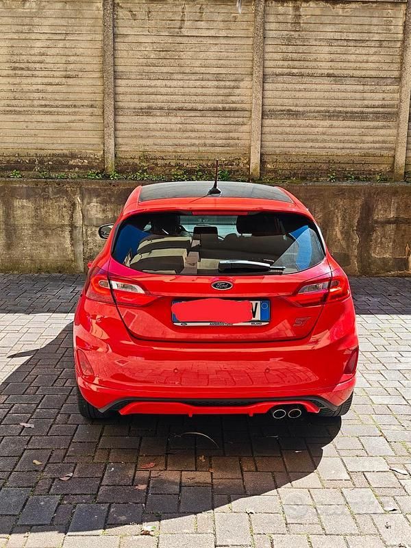 Usata Ford Fiesta ST 200 CV (147 kW) 2019 Rosso Utilitaria