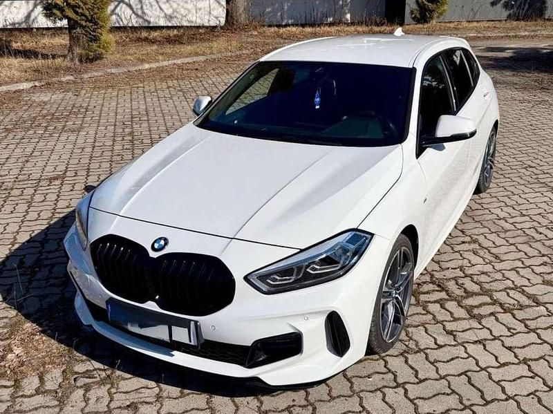 Usata BMW 118 M Sport 150 CV (110 kW) 2021 Bianco Utilitaria