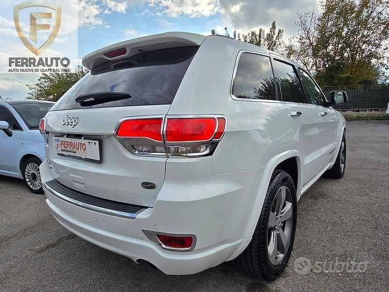 Usata Jeep Grand Cherokee Overland 250 CV (183 kW) 2015 Bianco SUV