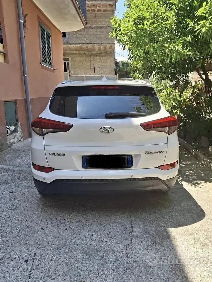 Usata Hyundai Tucson 116 CV (85 kW) 2016 Bianco SUV