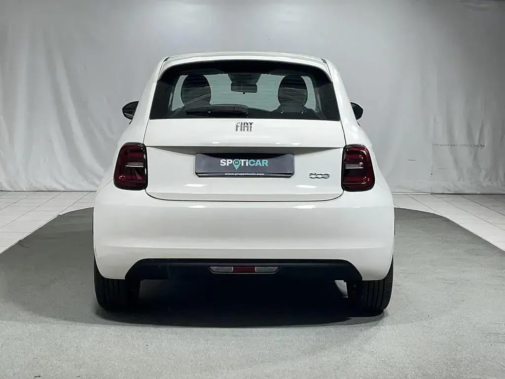 Usata Fiat 500e 42 kW (58 CV) 2024 Antidote white Berlina