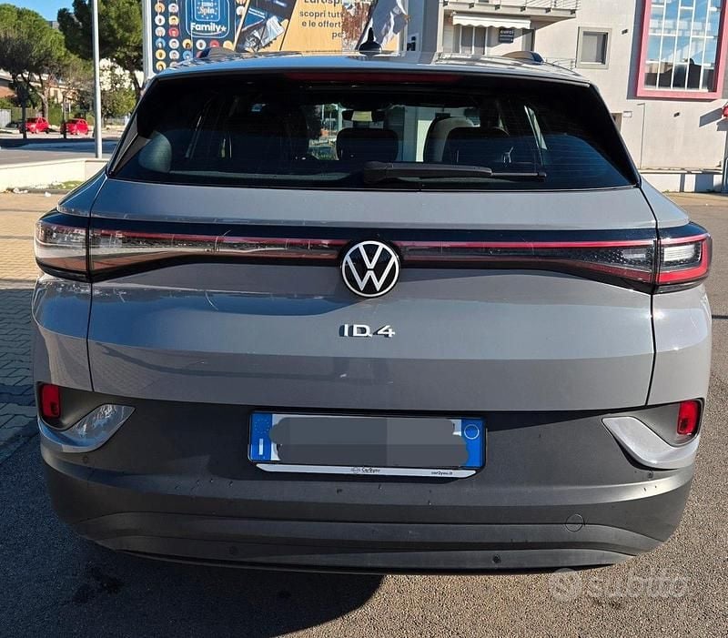Usata VW ID.4 Pure 110 kW (150 CV) 2022 Grigio SUV