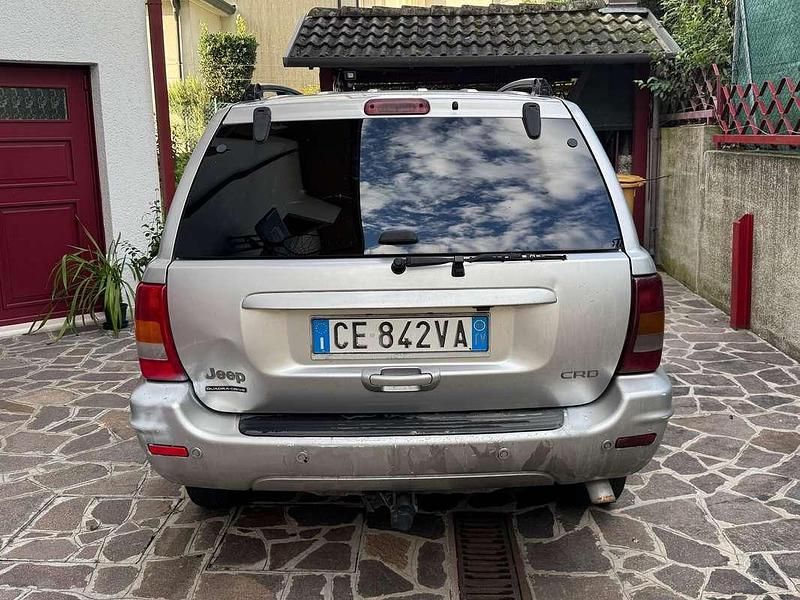 Usata Jeep Grand Cherokee Overland 163 CV (119 kW) 2003 Argento SUV