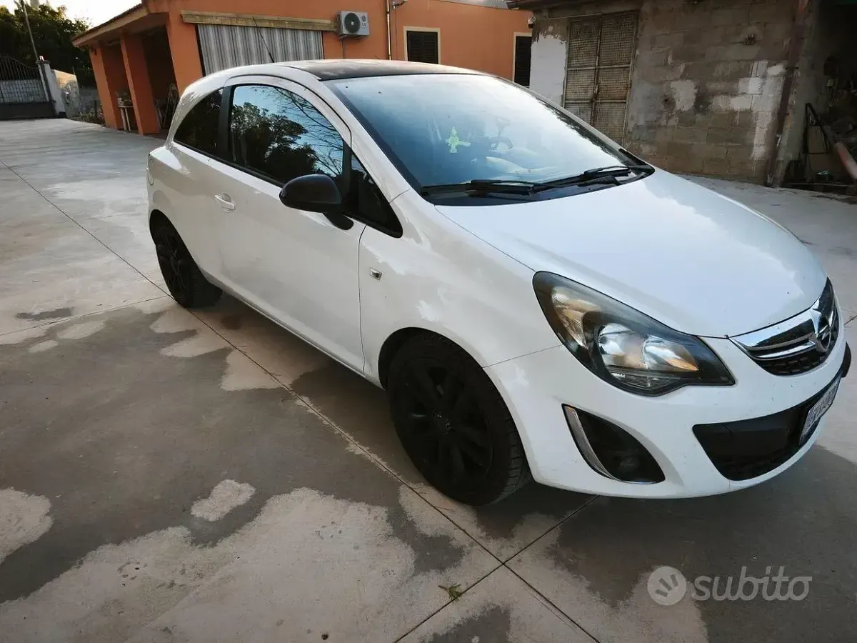 Usata Opel Corsa 95 CV (69 kW) 2014 Utilitaria