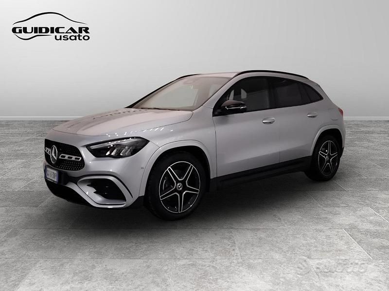 Argento Usata 2024 Mercedes GLA180 Advanced Plus SUV | 40.500 € (Buon prezzo) - Immagine 1/4
