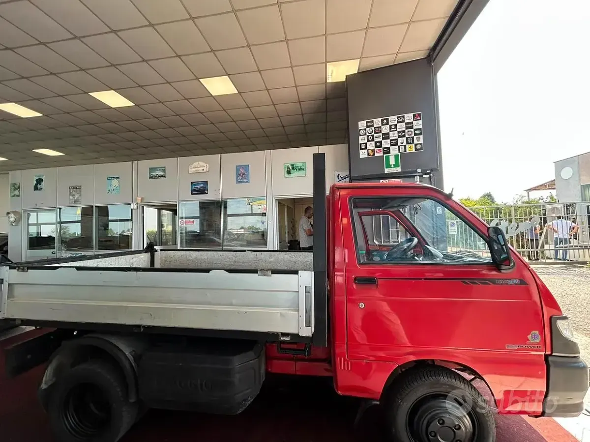 Usata Piaggio Porter 63 CV (46 kW) 2010 Rosso