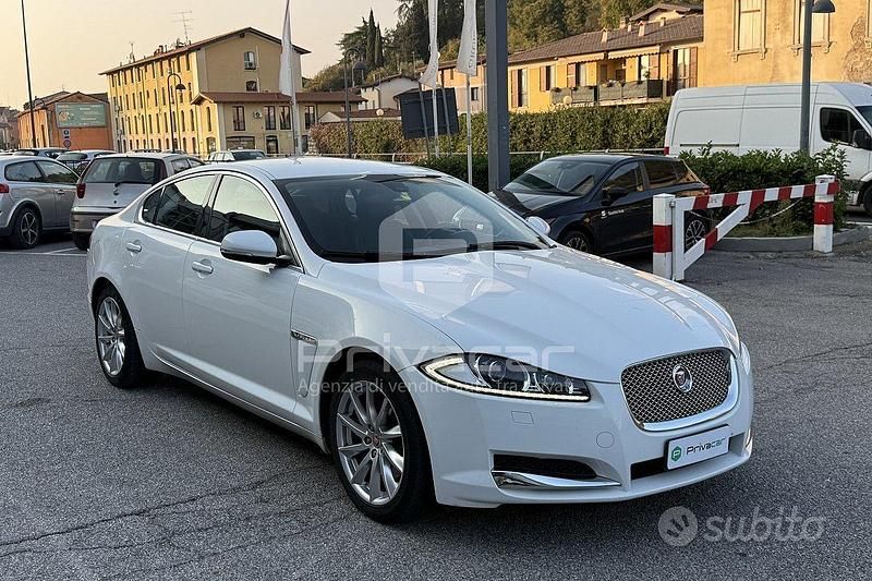 Usata Jaguar XF 163 CV (119 kW) 2013 Bianco Berlina