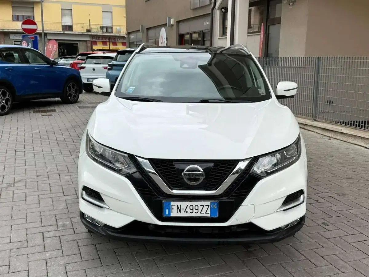 Usata Nissan Qashqai N-Connecta 110 CV (80 kW) 2018 Bianco SUV