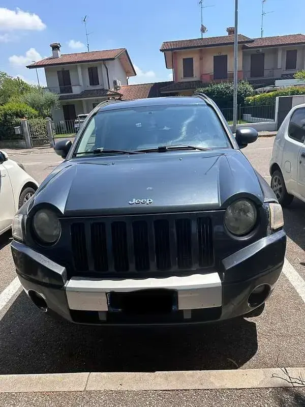 Usata Jeep Compass Limited 140 CV (102 kW) 2009 Grigio SUV