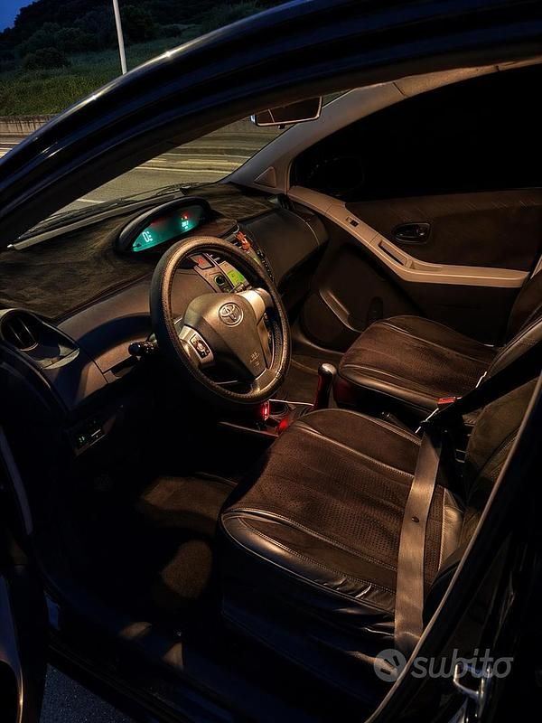 Usata Toyota Yaris 2008 Nero Utilitaria