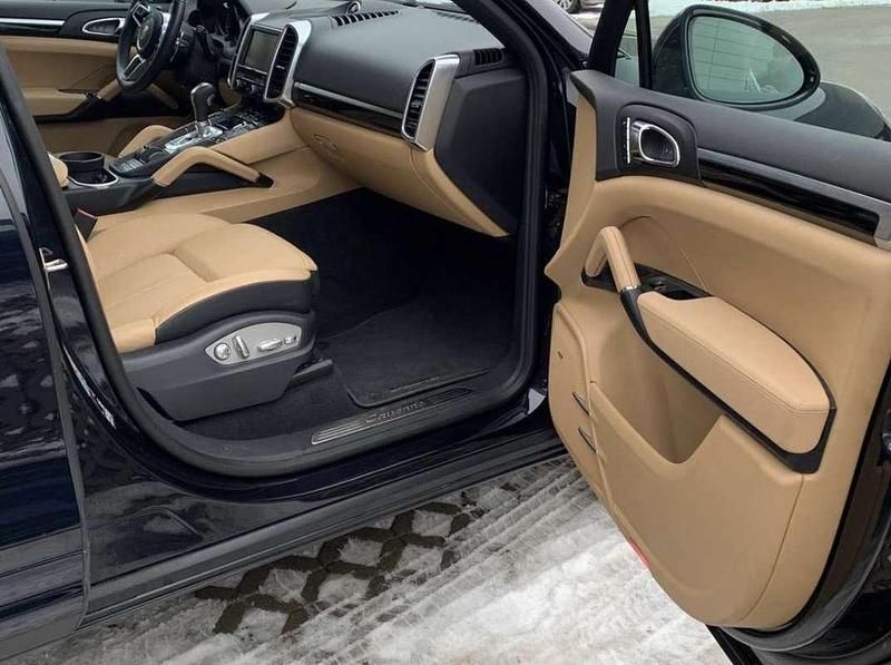 Usata Porsche Cayenne 250 CV (183 kW) 2017 Blu/azzurro SUV