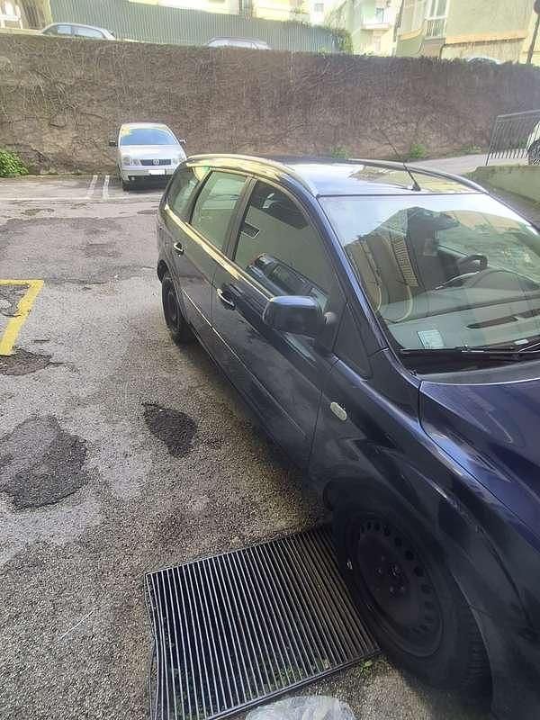 Usata Ford Focus Style 110 CV (80 kW) 2005 Blu/azzurro Station wagon