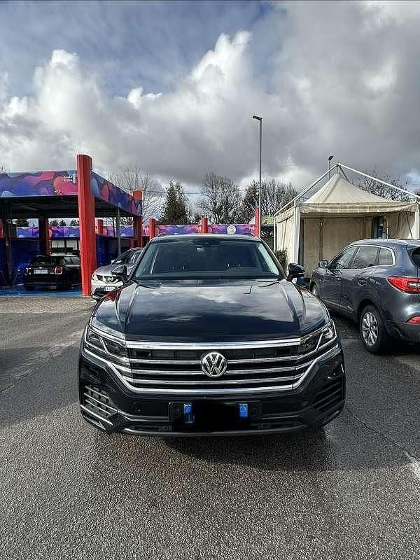 Usata VW Touareg 286 CV (210 kW) 2019 Nero SUV