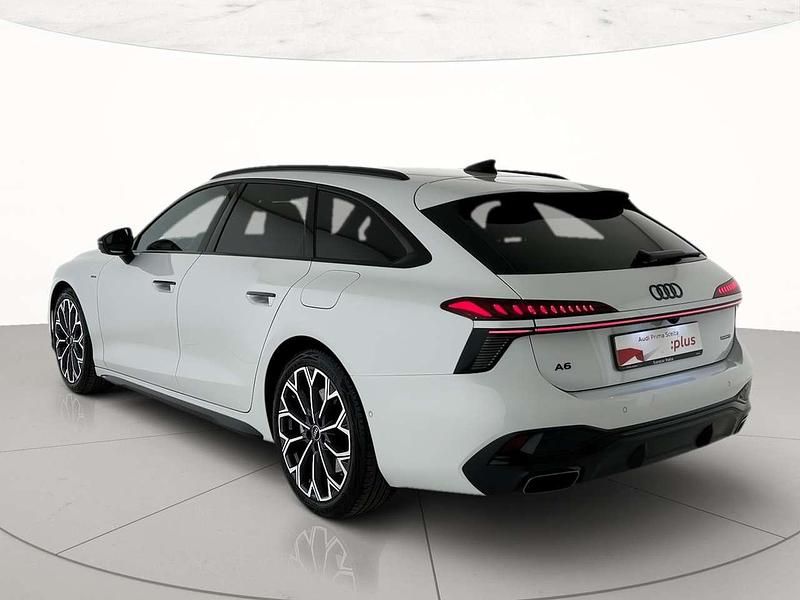 Usata Audi A6 S-Line 299 CV (219 kW) 2025 Bianco ghiacciaio metallizzato Station wagon