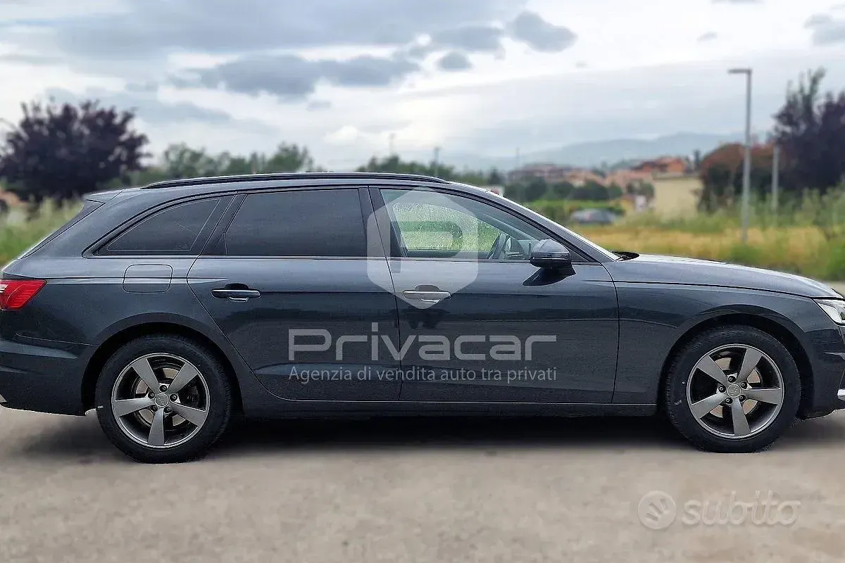 Begagnad Audi A4 Business 163 HK (119 kW) 2021 Grå Kombi