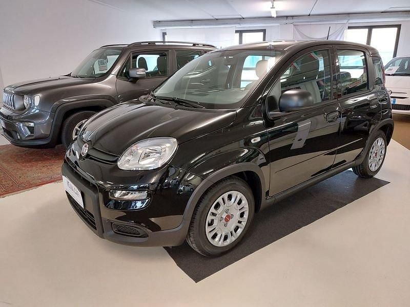 Usata Fiat Panda S 70 CV (51 kW) 2024 Nero Utilitaria