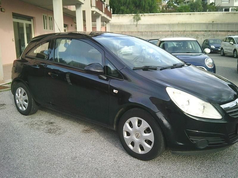 Usata Opel Corsa Club 75 CV (55 kW) 2009 Nero Utilitaria
