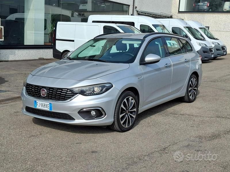 Usata Fiat Tipo Lounge 120 CV (88 kW) 2017 Grigio Station wagon