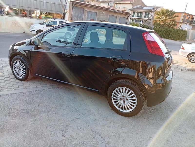 Usata Fiat Punto Evo 90 CV (66 kW) 2009 Nero Utilitaria