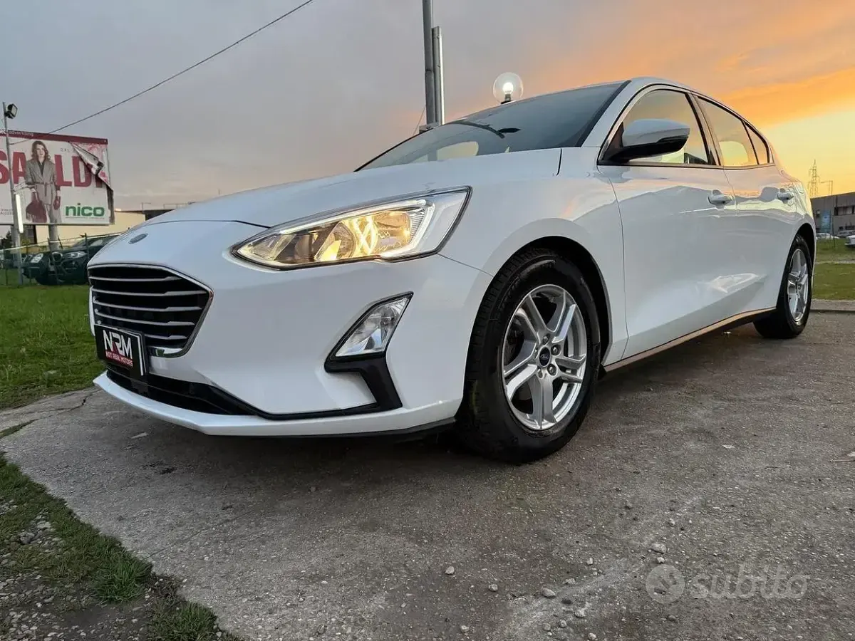 Usata Ford Focus Titanium 100 CV (73 kW) 2018 Bianco Berlina