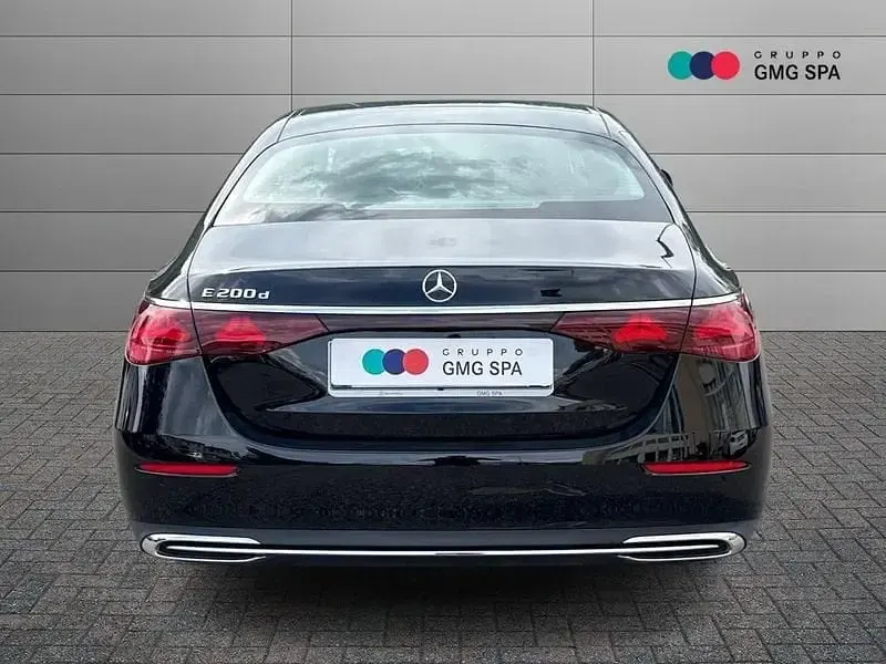 Usata Mercedes E200 Advanced 163 CV (119 kW) 2025 Nero Utilitaria