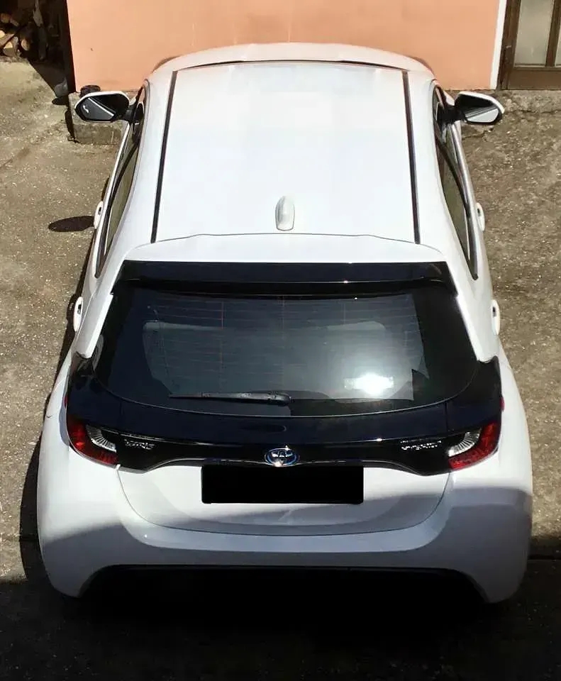 Usata Toyota Yaris Hybrid Business Edition 92 CV (67 kW) 2022 Bianco Berlina