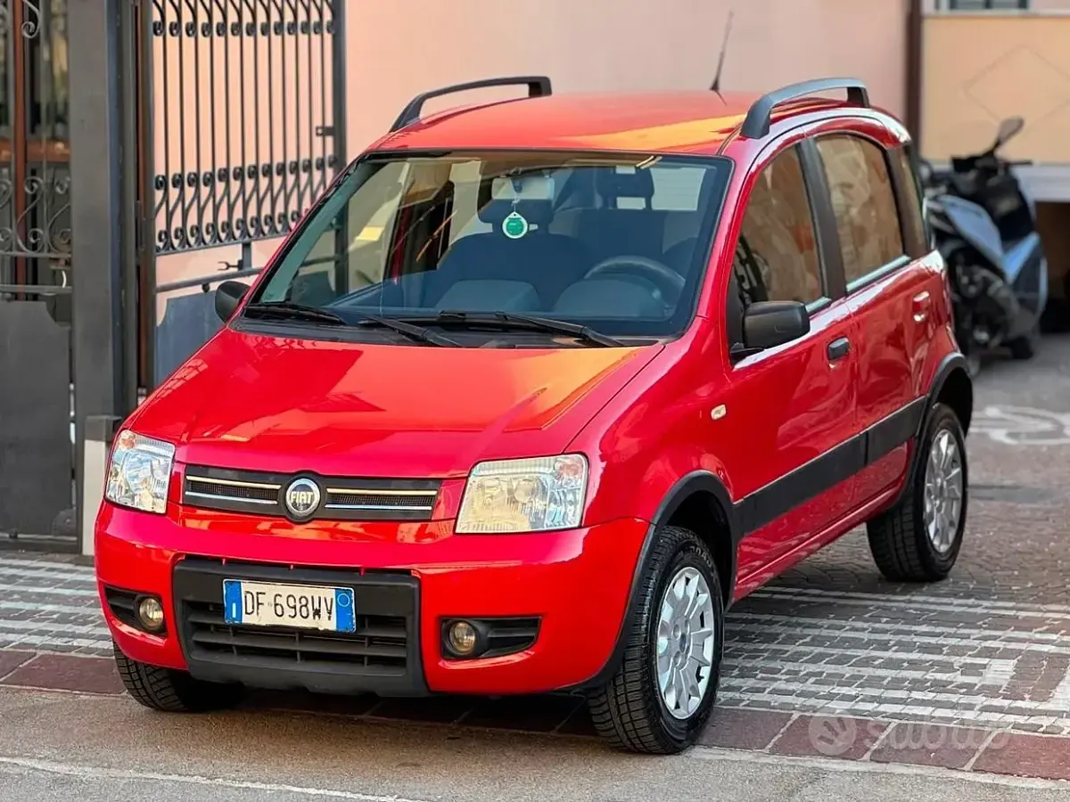 Usata Fiat Panda 4x4 Climbing 60 CV (44 kW) 2007 Rosso Utilitaria
