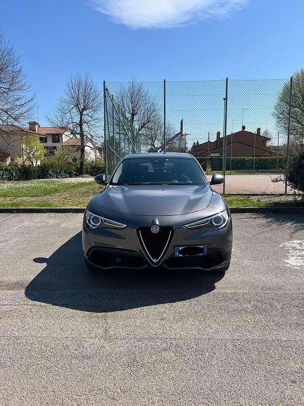 Usata Alfa Romeo Stelvio Business 190 CV (139 kW) 2021 Grigio SUV