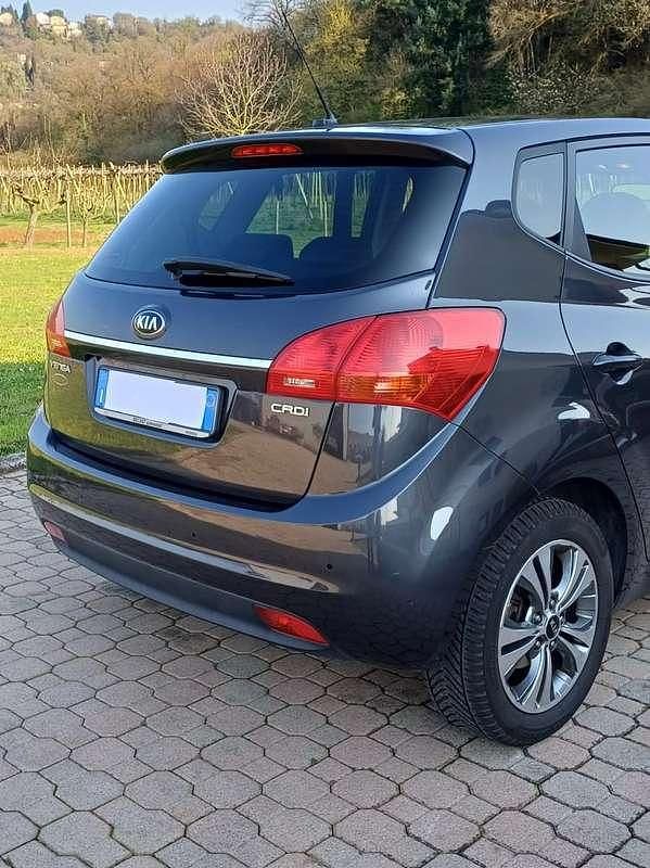 Usata Kia Venga 90 CV (66 kW) 2016 Grigio Utilitaria