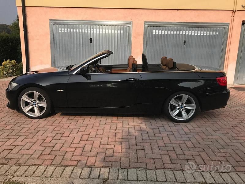 Usata BMW 320 Cabriolet 2011 Blu Cabrio
