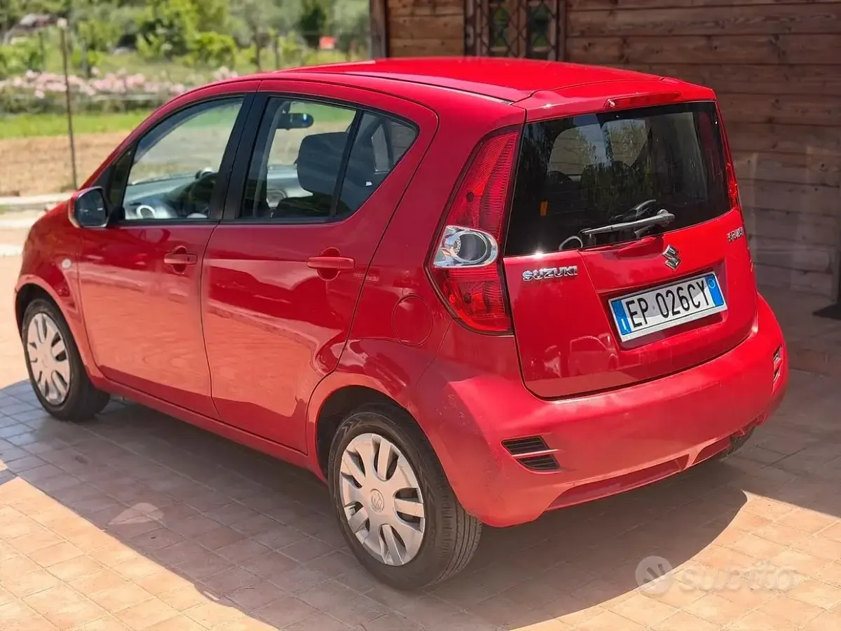 Usata Suzuki Splash GL 68 CV (50 kW) 2013 Rosso Utilitaria