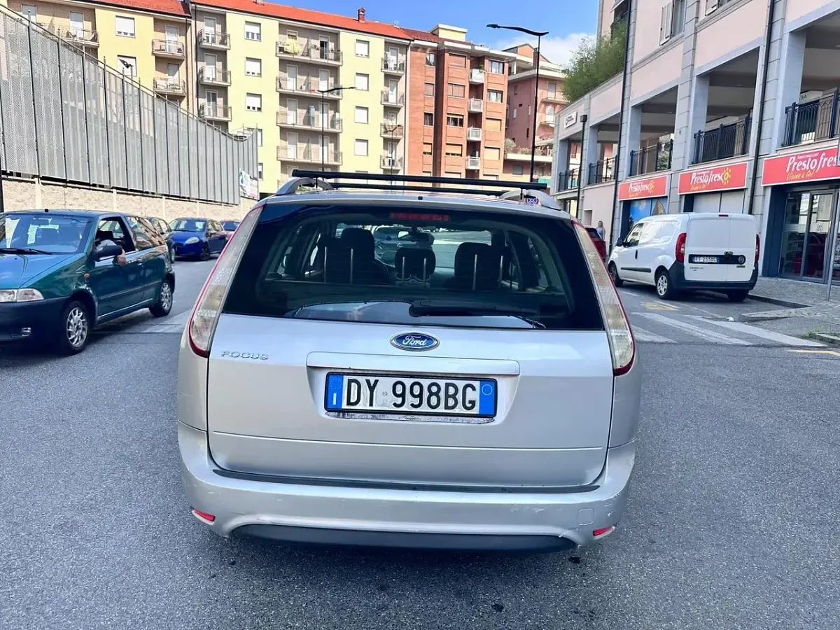 Usata Ford Focus 141 CV (103 kW) 2009 Argento Station wagon