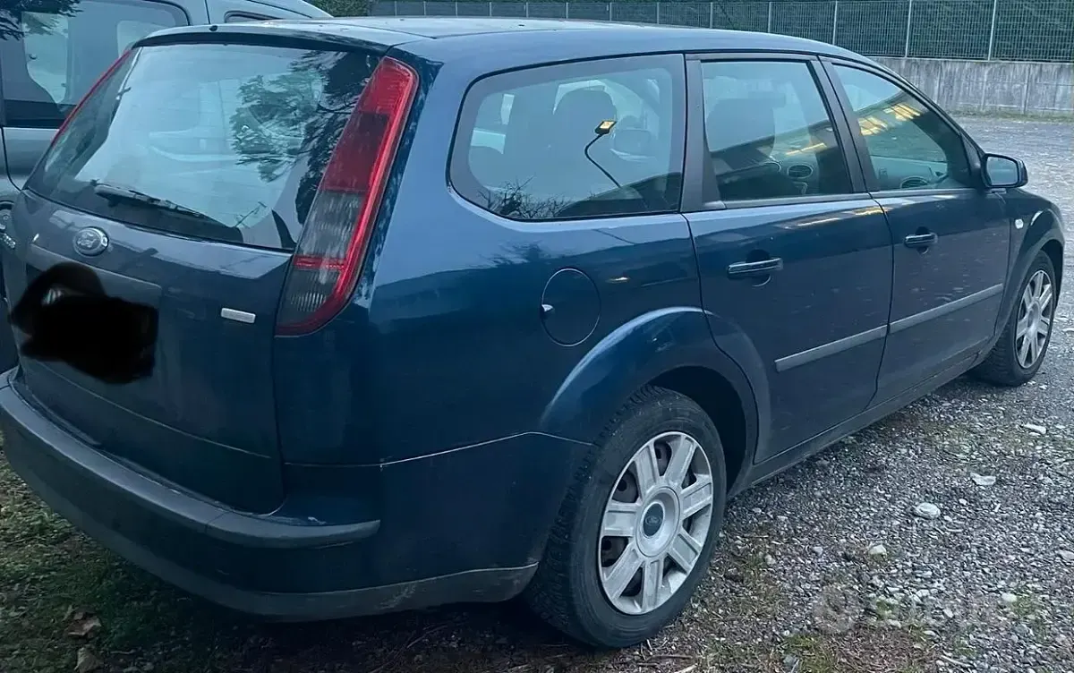 Usata Ford Focus Style 116 CV (85 kW) 2006 Bluazzurro Station wagon