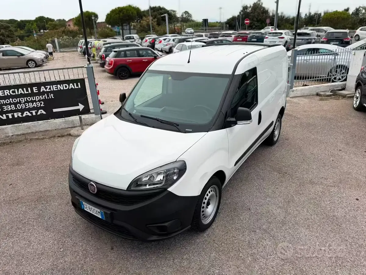 Usata Fiat Doblò 120 CV (88 kW) 2021 Monovolume
