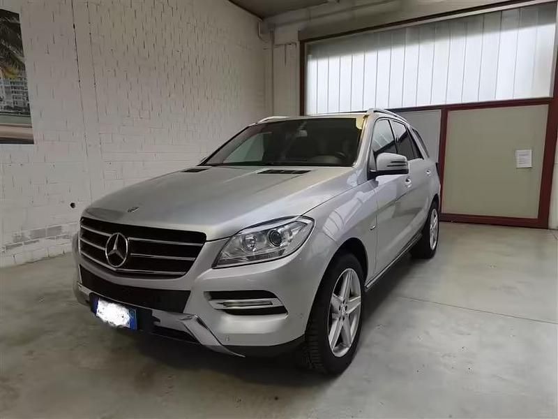 Usata Mercedes ML250 204 CV (150 kW) 2012 Argento SUV