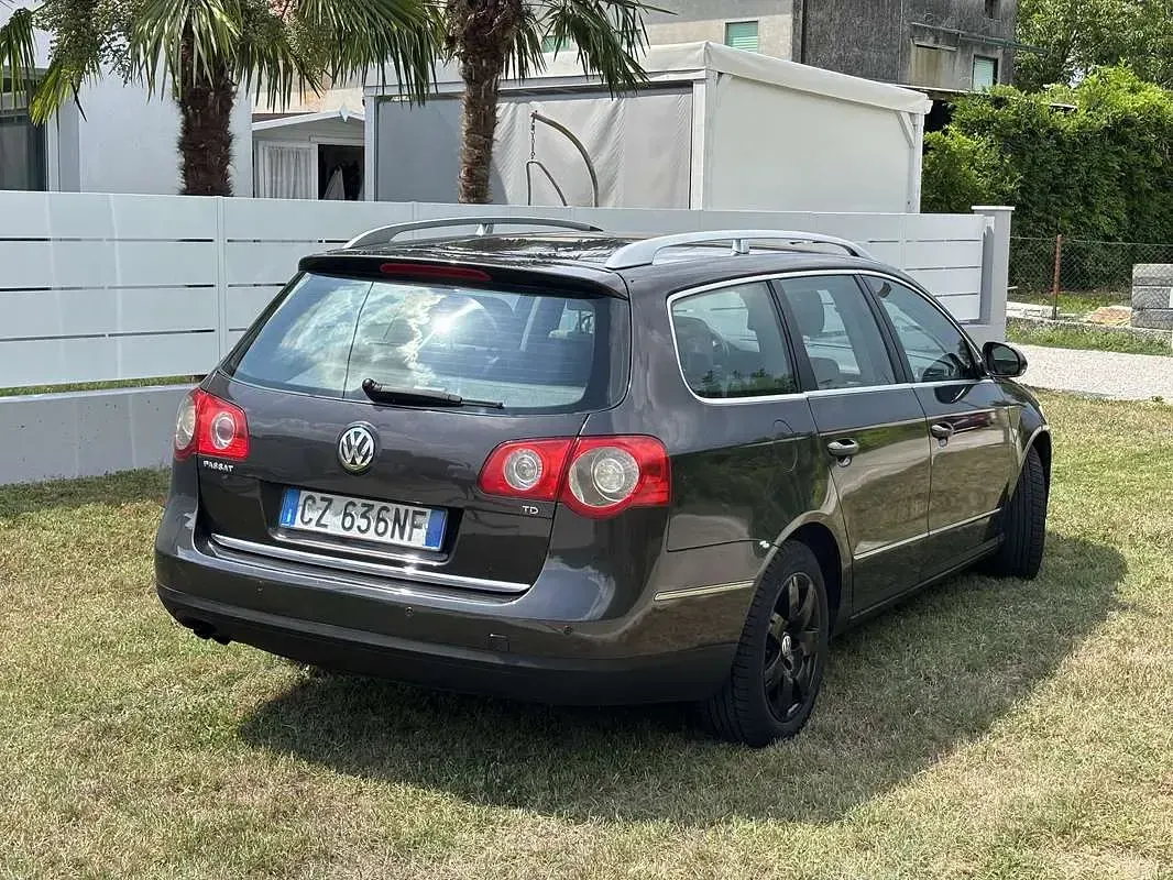 Usata VW Passat Comfortline 105 CV (77 kW) 2006 Station wagon