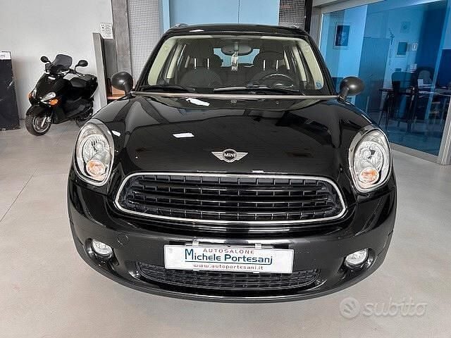 Usata Mini Cooper D Countryman 89 CV (65 kW) 2014 Nero SUV