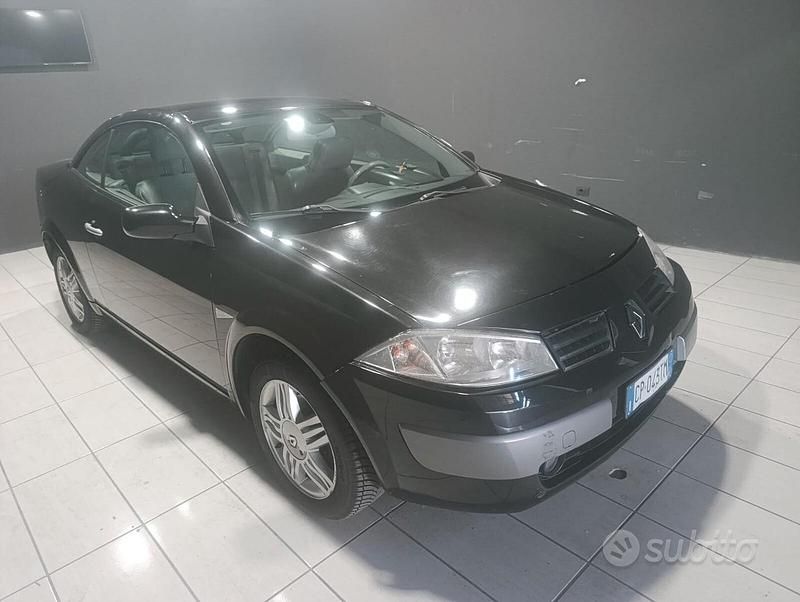 Nero Usata 2004 Renault Mégane Cabriolet Cabrio | 1900 € - Immagine 1/4