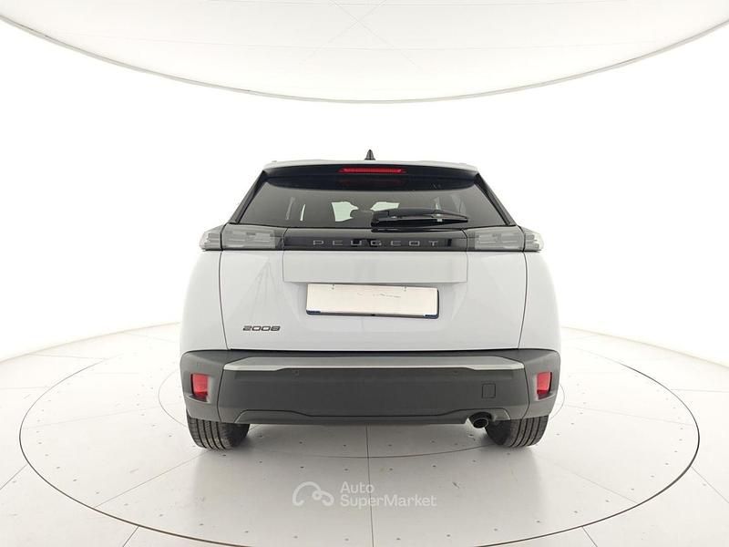Usata Peugeot 2008 Allure 102 CV (75 kW) 2024 Bianco SUV