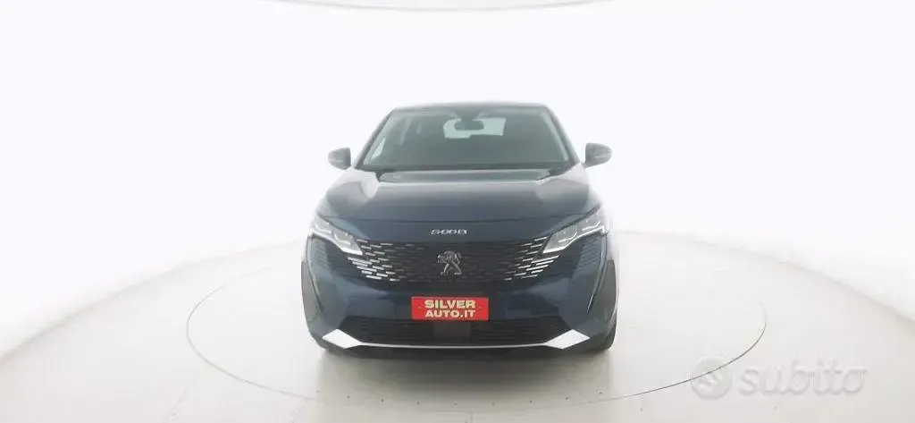Usata Peugeot 5008 Allure 131 CV (96 kW) 2022 Blu metallizzato SUV