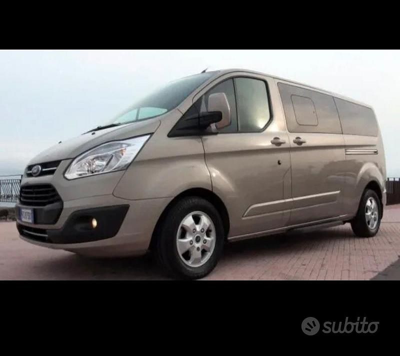 Usata Ford Tourneo 170 CV (125 kW) 2016 Grigio Monovolume