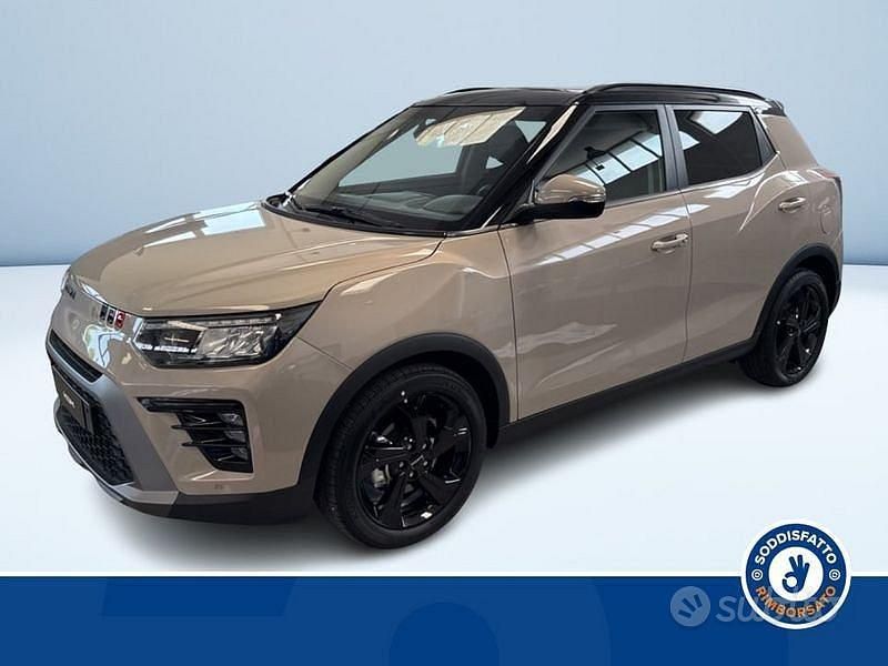 Beige Nuova 2025 Ssangyong (KGM) Tivoli SUV | 25.900 € - Immagine 1/3