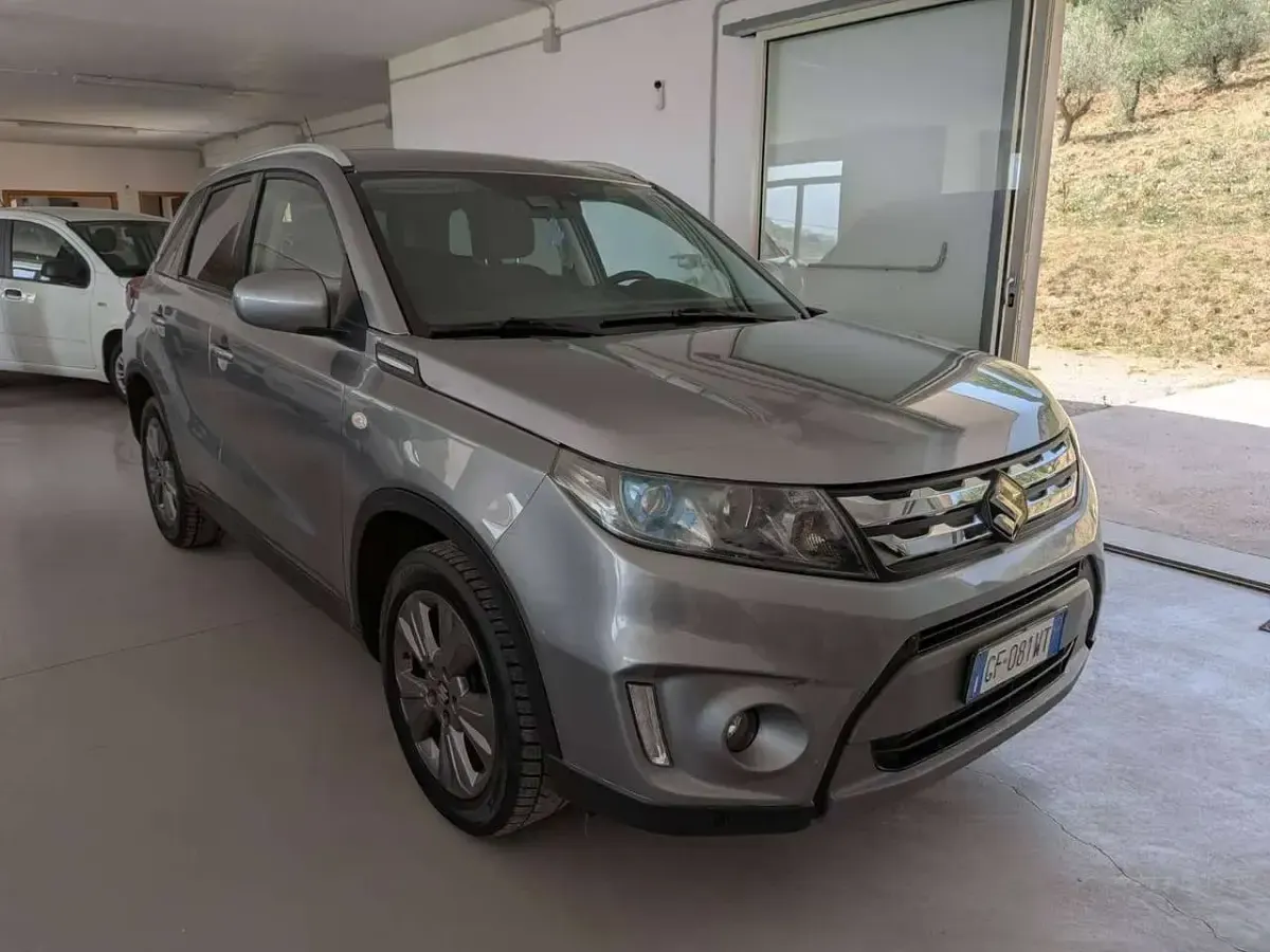 Usata Suzuki Vitara 129 CV (94 kW) 2021 Grigio SUV