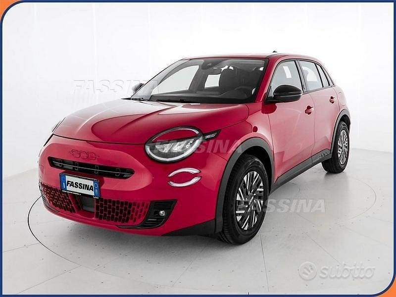 Usata Fiat 600E Red 114 kW (156 CV) 2024 Rosso SUV