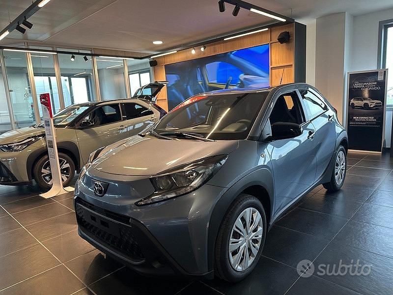 Nuova Toyota Aygo X Active 72 CV (52 kW) 2025 SUV